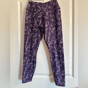 Nike Women's Purple Patterned Leggings